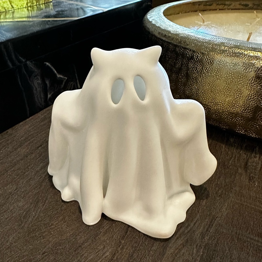Cute Halloween Horned Ghost, Resin Décor, Gothic Home Decor, Halloween, spooky - Picture 3 of 10